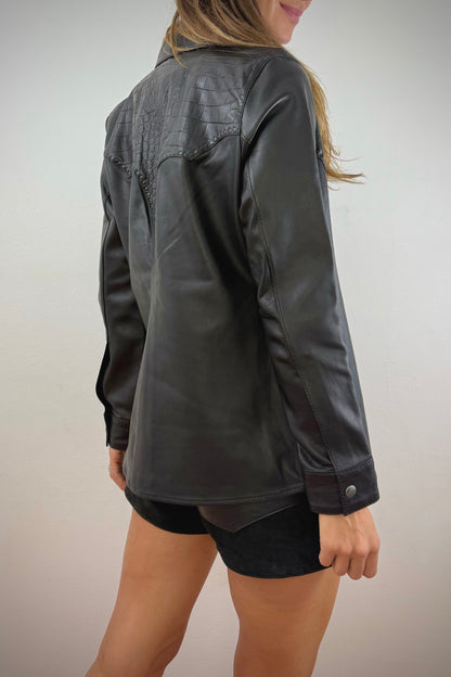 Camisa de cuero negra