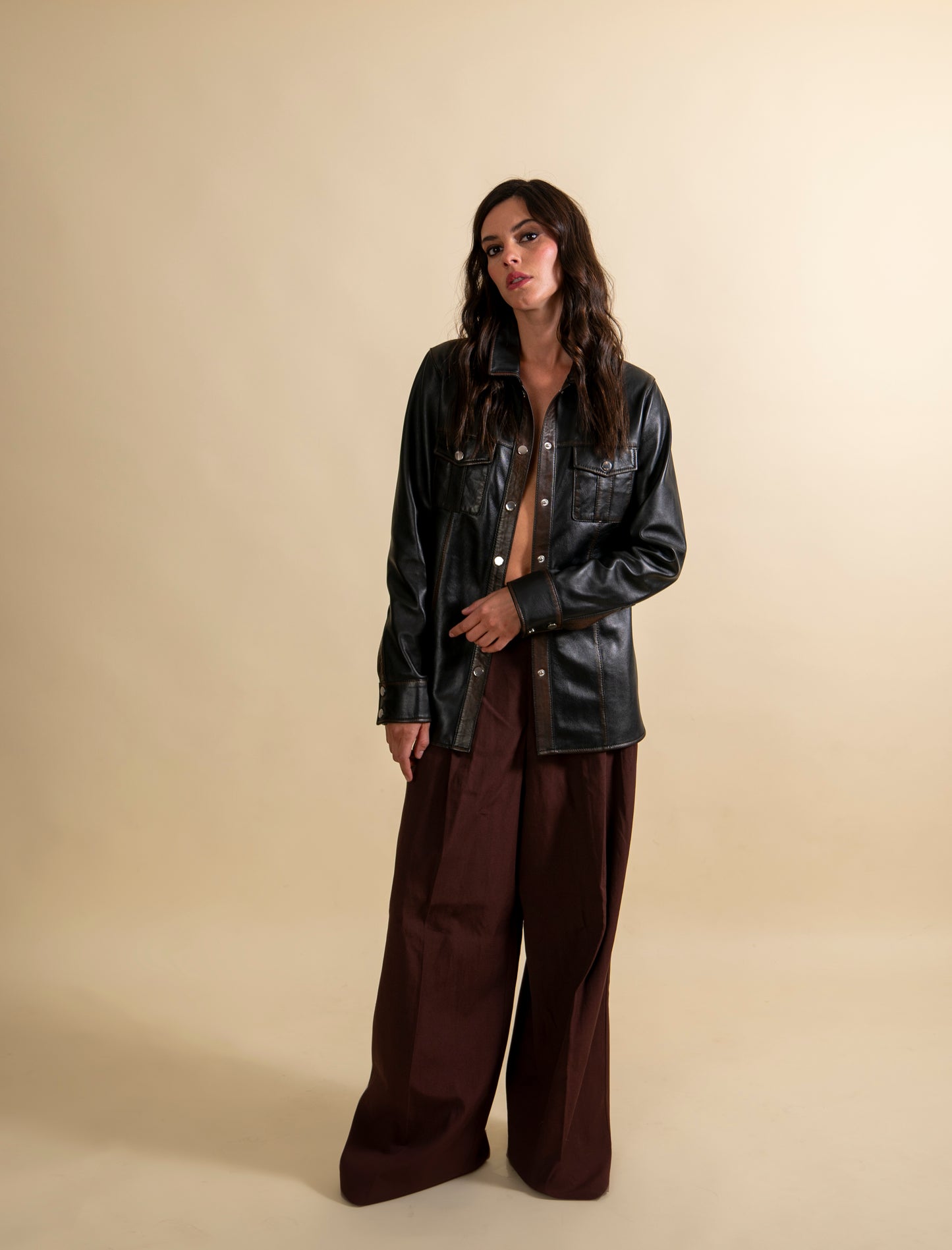 Camisa Stone 100% cuero ovino