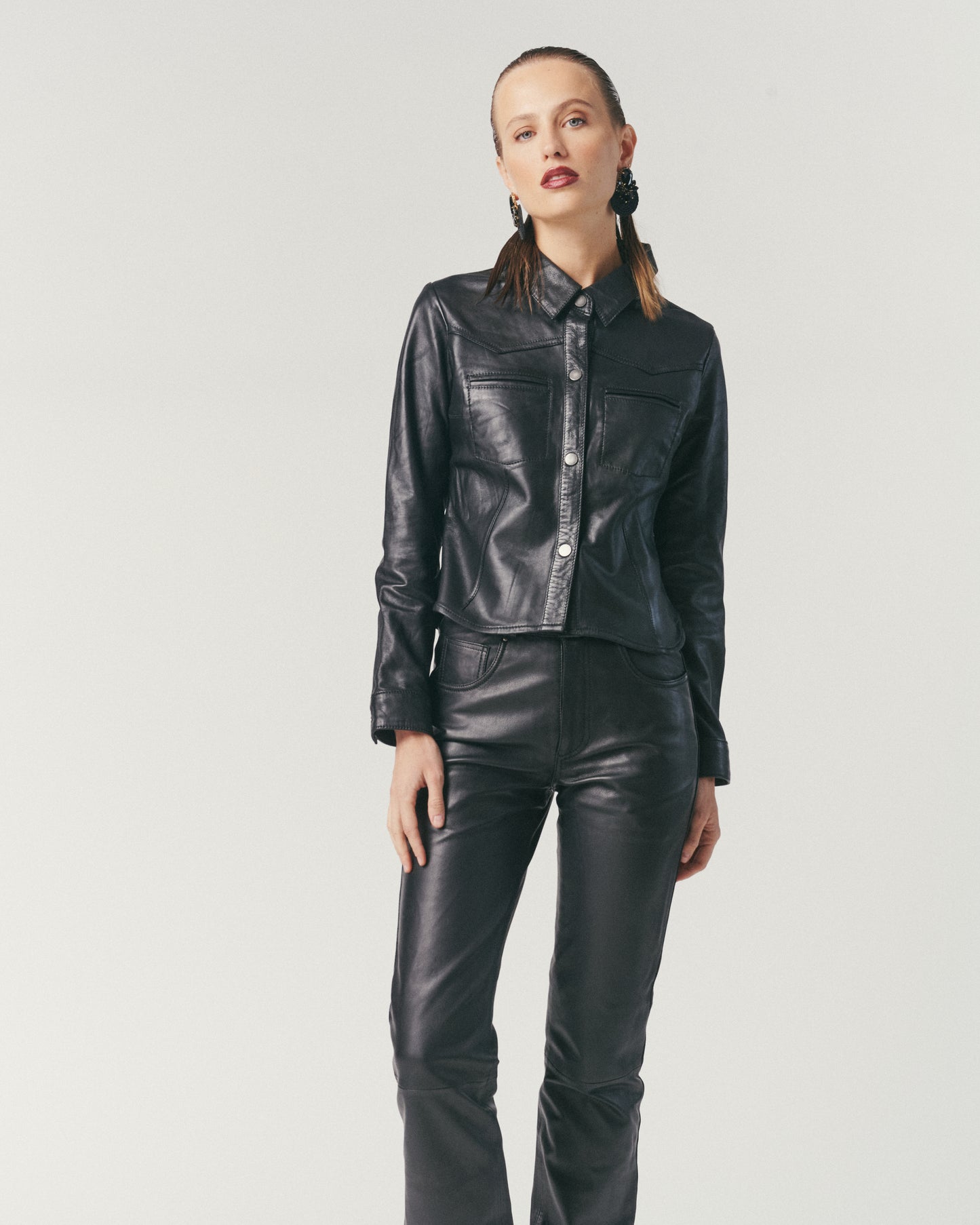 Camisa de Cuero Negra