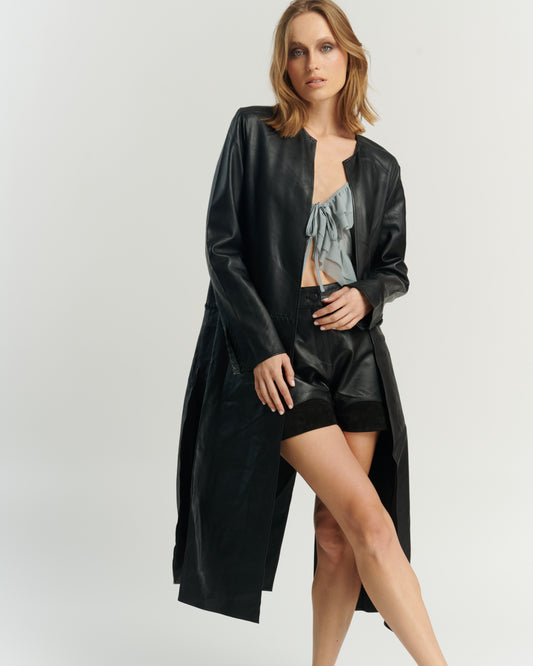 Capa larga 100% cuero negra