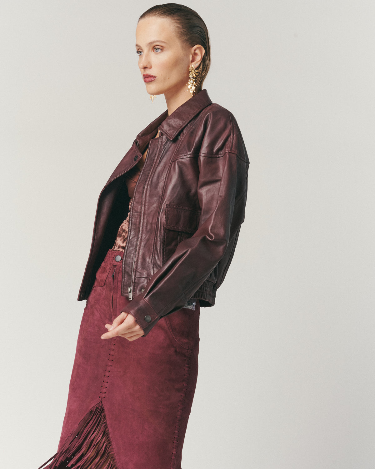 Bomber Cuero Burdeo — Fit Oversized | 100% Cuero Ovino HER