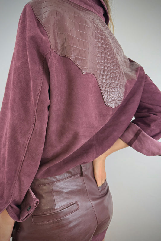 Camisa de gamuza con croco Burdeo